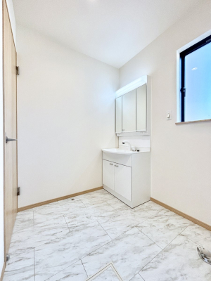 ���̑��@�������̂�����K��Ԃł��B�����̐g�x�x���C�����ǂ����g�������܂��B 