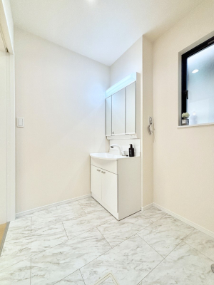 ���̑��@�������̂�����K��Ԃł��B�����̐g�x�x���C�����ǂ����g�������܂��B 