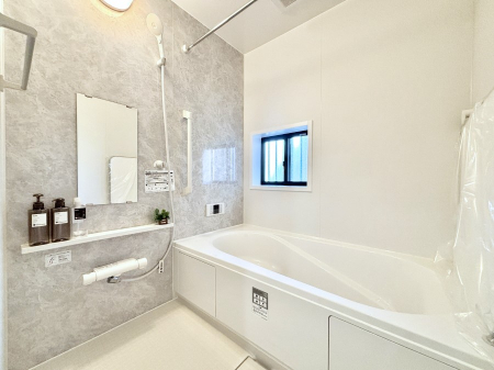 �����@����̔�����₷��؂ȃo�X�^�C���B�������Ƃ����C���y����Ŕ����Ƃ肽���ł��ˁI  