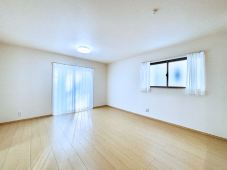 rO@Ƒ̓₩Șbŕ܂閾邢rO