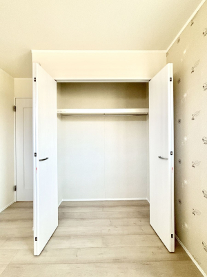 ���[�@�����Ղ�̎��[�X�y�[�X�ŉ��K�ɕ�点���� 