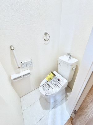 �g�C���@�E�H�V�����b�g�t���g�C����1�K��2�K���ꂼ��ɔz�u����Ă��ĂƂĂ��֗��ł��B 