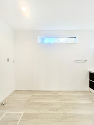 ���̑��@�L�X�Ƃ�Ƃ�̂��郉���h���[�X�y�[�X�B  