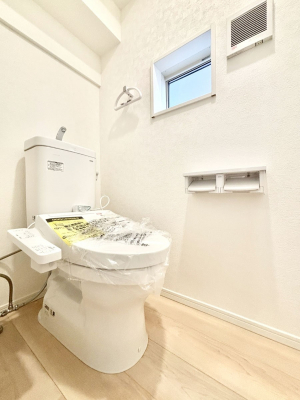 �g�C���@�g�C����1�K��2�K���ꂼ��ɔz�u����Ă��ĂƂĂ��֗��ł��B 