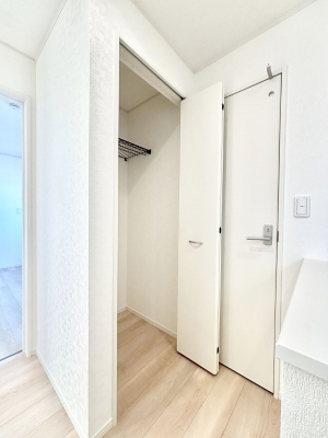 ���̑����ρ@�L�����[�B�|�������G�߂̏��������[���邱�Ƃ��ł��܂��B