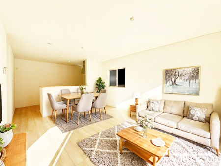 ���r���O�@�������������͋C�̂k�c�j�͉Ƒ��݂�Ȃ̉��K��ԁ��Ƌ��CG�ł�