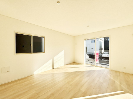 ���r���O�@�傫�ȑ����炽���Ղ�̗z���ƕ����������郊�r���O