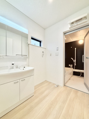 ���̑��@�L�X�Ƃ�Ƃ�̂��郉���h���[�X�y�[�X�B  