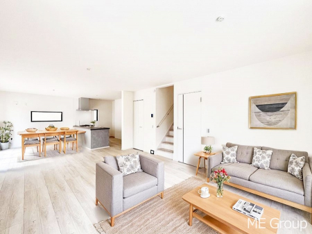 ���r���O�@�������������͋C�̂k�c�j�͉Ƒ��݂�Ȃ̉��K��ԁ��Ƌ��CG�ł�