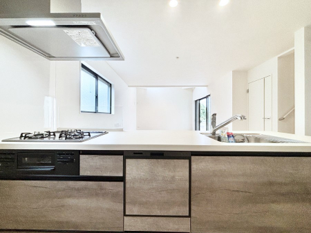 �L�b�`���@���r���O�����n����l�C�̃J�E���^�[�L�b�`���B �Ƒ��������Ȃ���Ǝ������邱�Ƃ��ł��܂��B