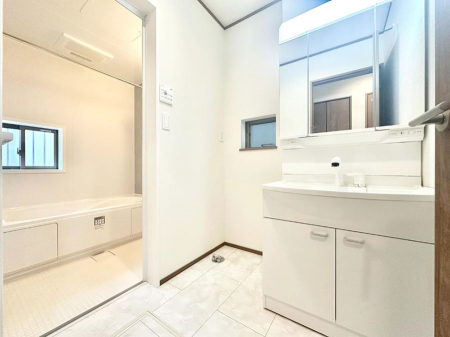 ���̑��@�������̂�����K��Ԃł��B�����̐g�x�x���C�����ǂ����g�������܂��B 