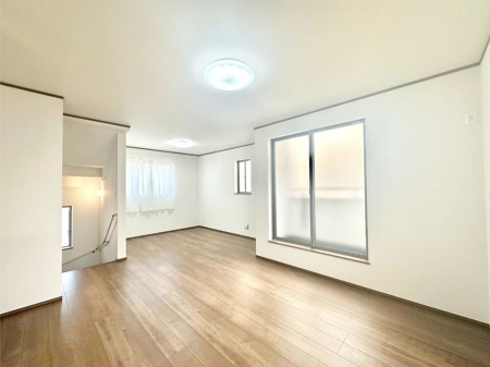 ���r���O�@�������������͋C�̂k�c�j�͉Ƒ��݂�Ȃ̉��K���  