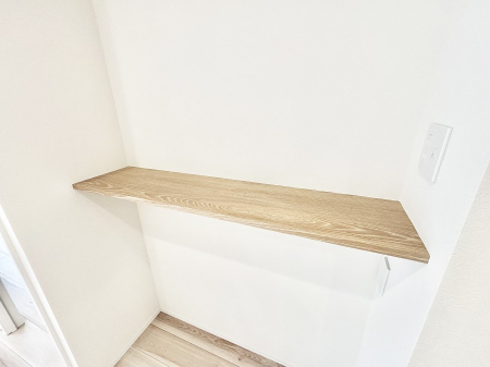 ���̑����ρ@���r���O�ɂ���J�E���^�[�͂��Ƒ��̎ʐ^��C���e���A�̏���I�Ƃ��Ă����o�ł��܂�