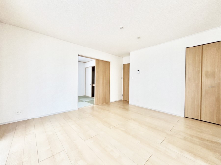 ���̑����ρ@�אڂ̘a�����J������΂���ɍL�X��Ԃ�  