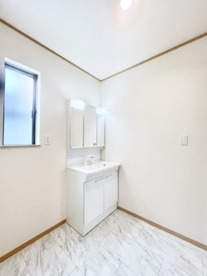 ʑEʏ@Ƃ̐ʃXy[XŒ̐gxxX[Y