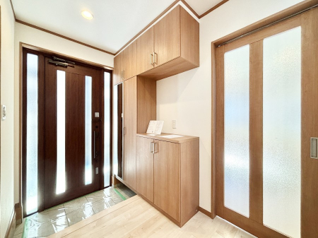 ���ց@���փh�A�ɃX���b�h���C���������Ă���̂Ō��̉��o�����Ă���܂�