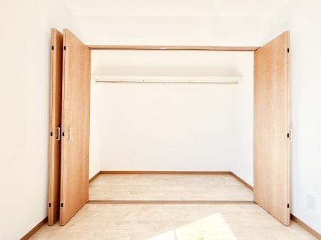 ���[�@�m���̃N���[�[�b�g�B���s��������̂Ō���̈ߗނ�����������܂�܂�