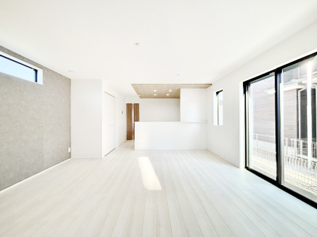 ���r���O�@�Z�ޕ��̌��������o�����A�C���e���A���l����̂��y���݂ȃ��r���O�ł��I