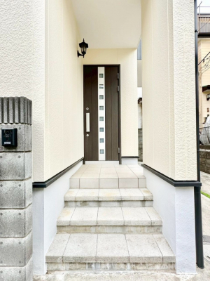 ց@؂ȉƑAqo}錺ցB֑O͉tŉJ~ĂĂGɂłB   