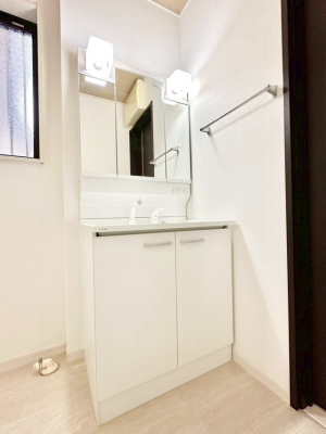 ʑEʏ@邢ʏ͖̐gxxyłႢłB  