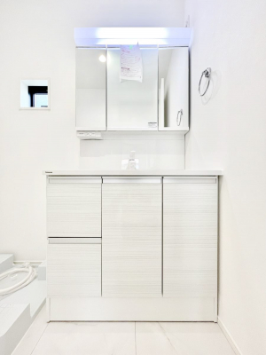 ʑEʏ@X^COɕ֗ȎOʋA~[LrlbgōׂXbL