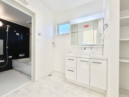 ���̑��@�������̂�����K��Ԃł��B�����̐g�x�x���C�����ǂ����g�������܂��B 