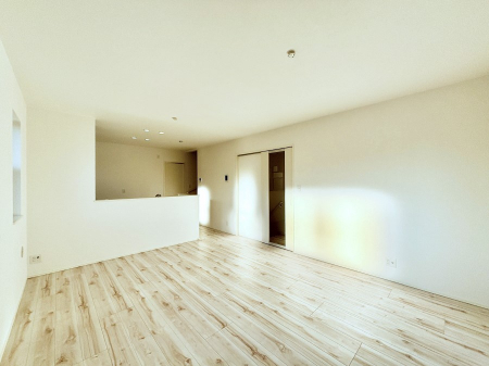 ���r���O�@���Ƒ��̉�b���͂��ށA�J���I�Ȃk�c�j