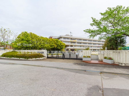 ���ӊ��@���w�Z 650m �O���s���O�ԏ��w�Z