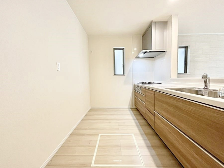 �L�b�`���@�u�₩�ȕ����ʂ蔲����L�b�`���B��������̂Ŗ��邭���C�ɂ��𗧂��܂��B