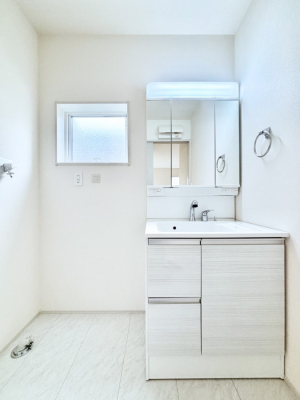 ʑEʏ@傫₷OʋŐʑ́AgȂ݃`FbN┧̂ɂ߂łB 