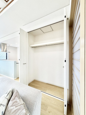 ̑ρ@rO[BɎ[ƕW܂LDKXbLЕtłˁB  