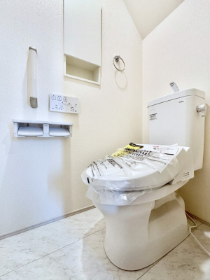 �g�C���@�g�C����1�K��2�K���ꂼ��ɔz�u����Ă��ĂƂĂ��֗��ł��B 