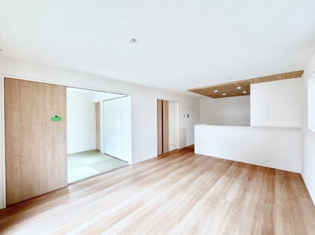 ���̑����ρ@�Ƒ������R�ƏW�܂�e���̃X�y�[�X�ɂȂ肻��