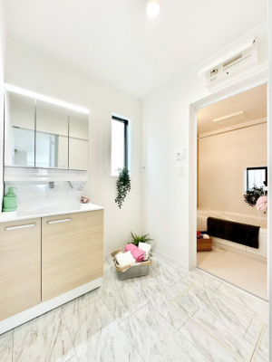 ̑@邢ʏ͖̐gxxyłႢłB    