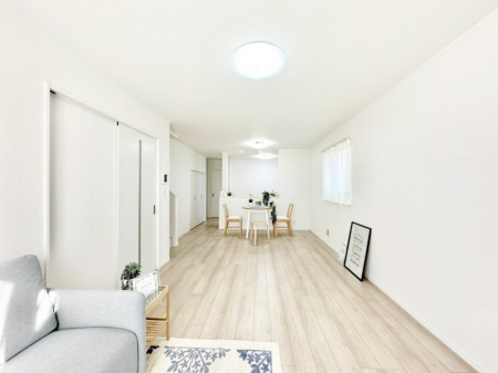 rO@Ƒ̘a₩ȉbĂBĴ郊rOłB  