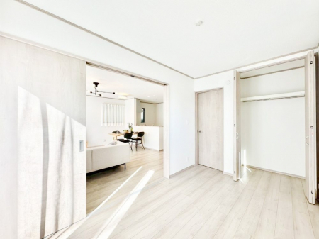 ̑ρ@rOɗאڂmB˂JƃrOƌqe̋ԂɕϐgI