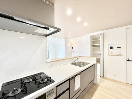 Lb`@Ƃ肠Lb`ł͂ƑƊył܂B