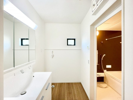 ӊ@X[p[ 1100m xNX_X