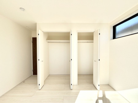 ���[�@�����Ղ�̎��[�X�y�[�X�ŉ��K�ɕ�点���� 