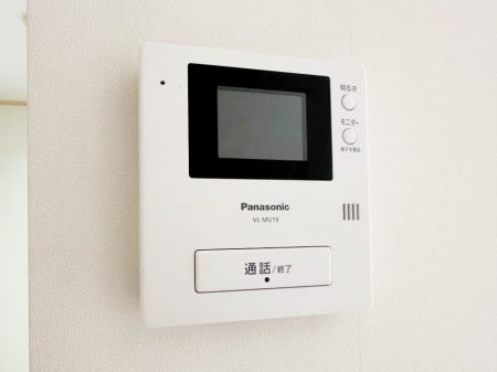 ���̑����ρ@�s�u���j�^�t�C���^�[�z���ŃZ�L�����e�B�ʂɂ��z��