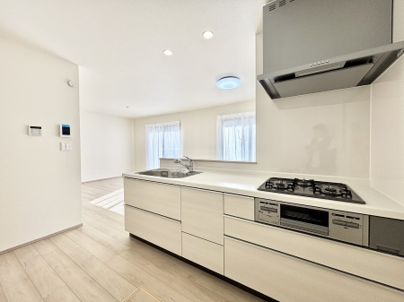 �L�b�`���@�������������I�ɁA�y�����I�V�X�e���L�b�`��  