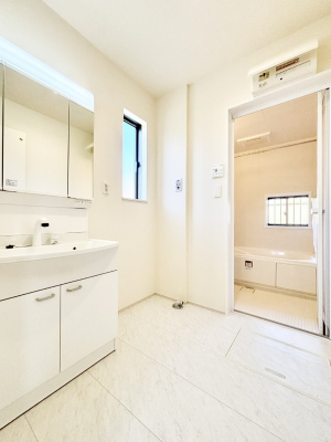 ���̑��@�L�X�Ƃ�Ƃ�̂��郉���h���[�X�y�[�X