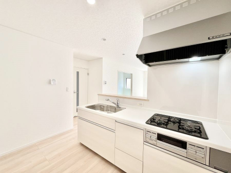 �L�b�`���@���������Ȃ���ł����Ƒ��Ƃ̉�b���y���߂�ΖʃL�b�`��  