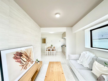 ���r���O�@�������������͋C�̂k�c�j�͉Ƒ��݂�Ȃ̉��K��ԁ@