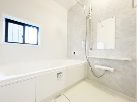 �����@����̔�������Ă���閾�邢�������̂���o�X���[��