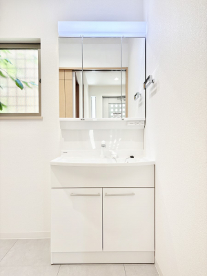 ʑEʏ@X^COɕ֗ȎOʋA~[LrlbgōׂXbL