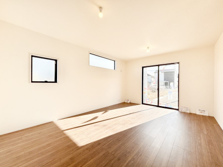 ���r���O�@�Z�ޕ��̌��������o�����A�C���e���A���l����̂��y���݂ȃ��r���O�ł��I 