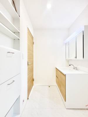 ���̑��@�T�j�^���[���[�t���̐��ʎ��B��Ƃ�̐��ʃX�y�[�X�ŖZ�������̐g�x�x���X���[�Y�ɁI