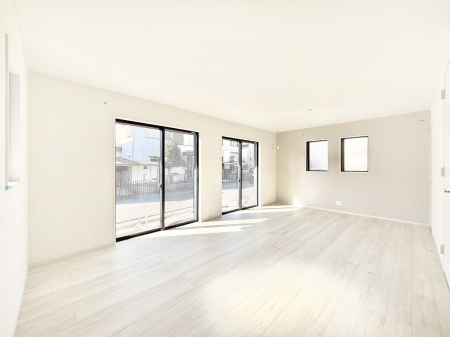 ���r���O�@�Ƒ��c���̎��Ԃ����������Ȃ��났�̃��r���O�_�C�j���O�B   