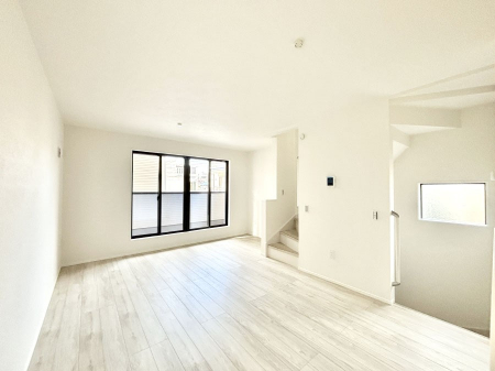 ���̑����ρ@���r���O�K�i���Ƒ��̏Ί�Ɖ�b���Ȃ��ł���܂�  